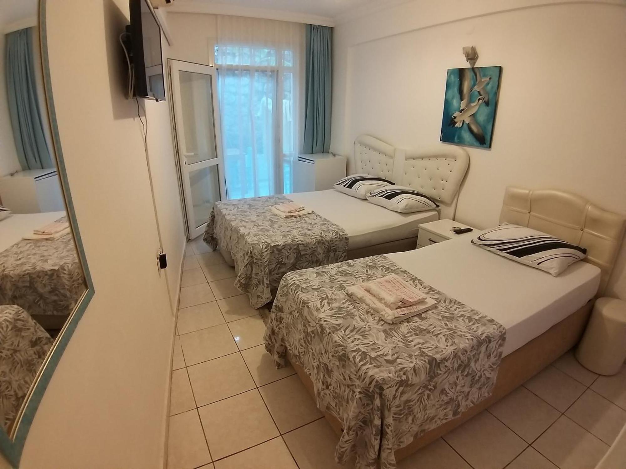 Beyaz Apart Pansiyon Çeşme Exterior foto