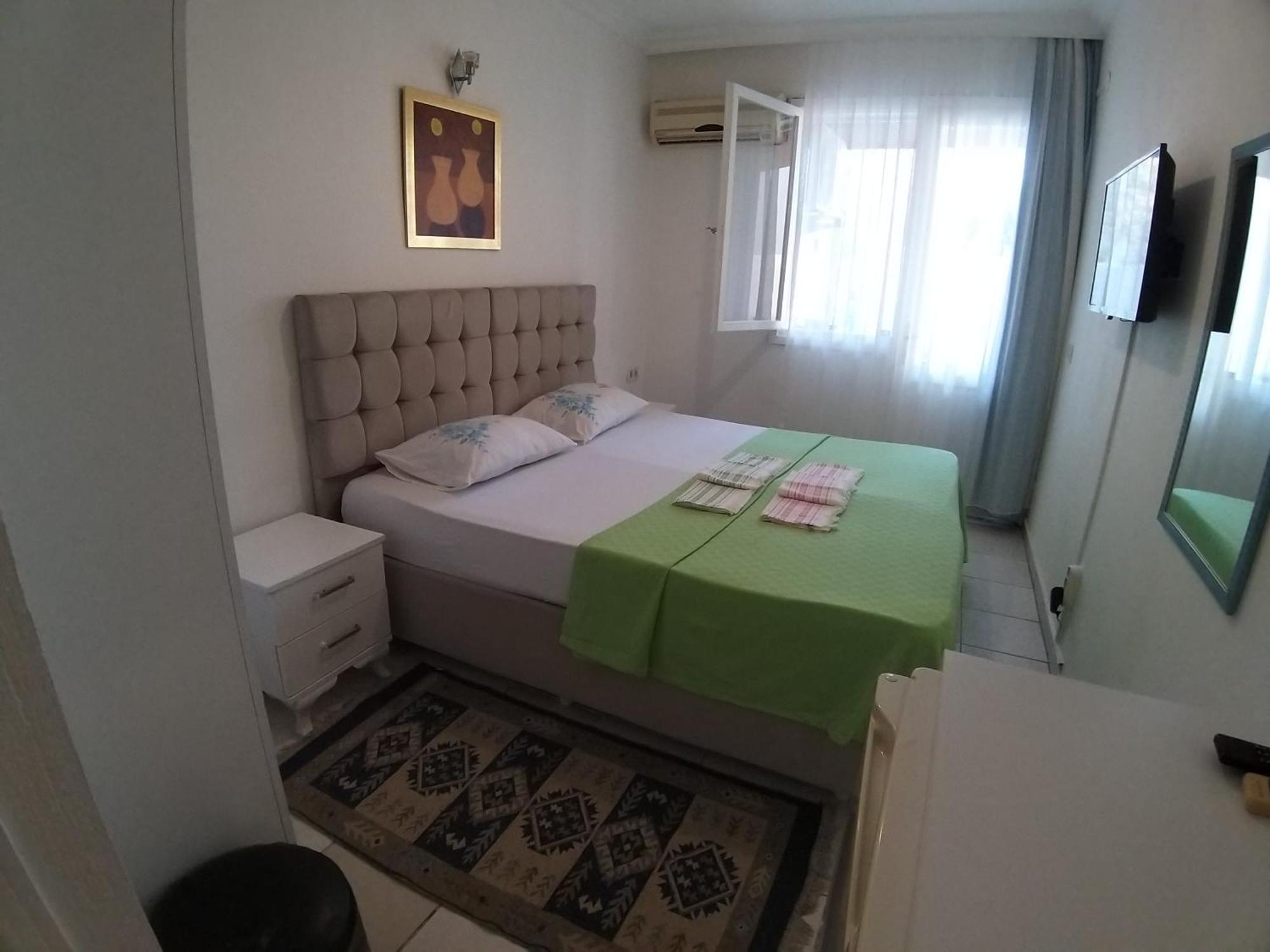 Beyaz Apart Pansiyon Çeşme Exterior foto