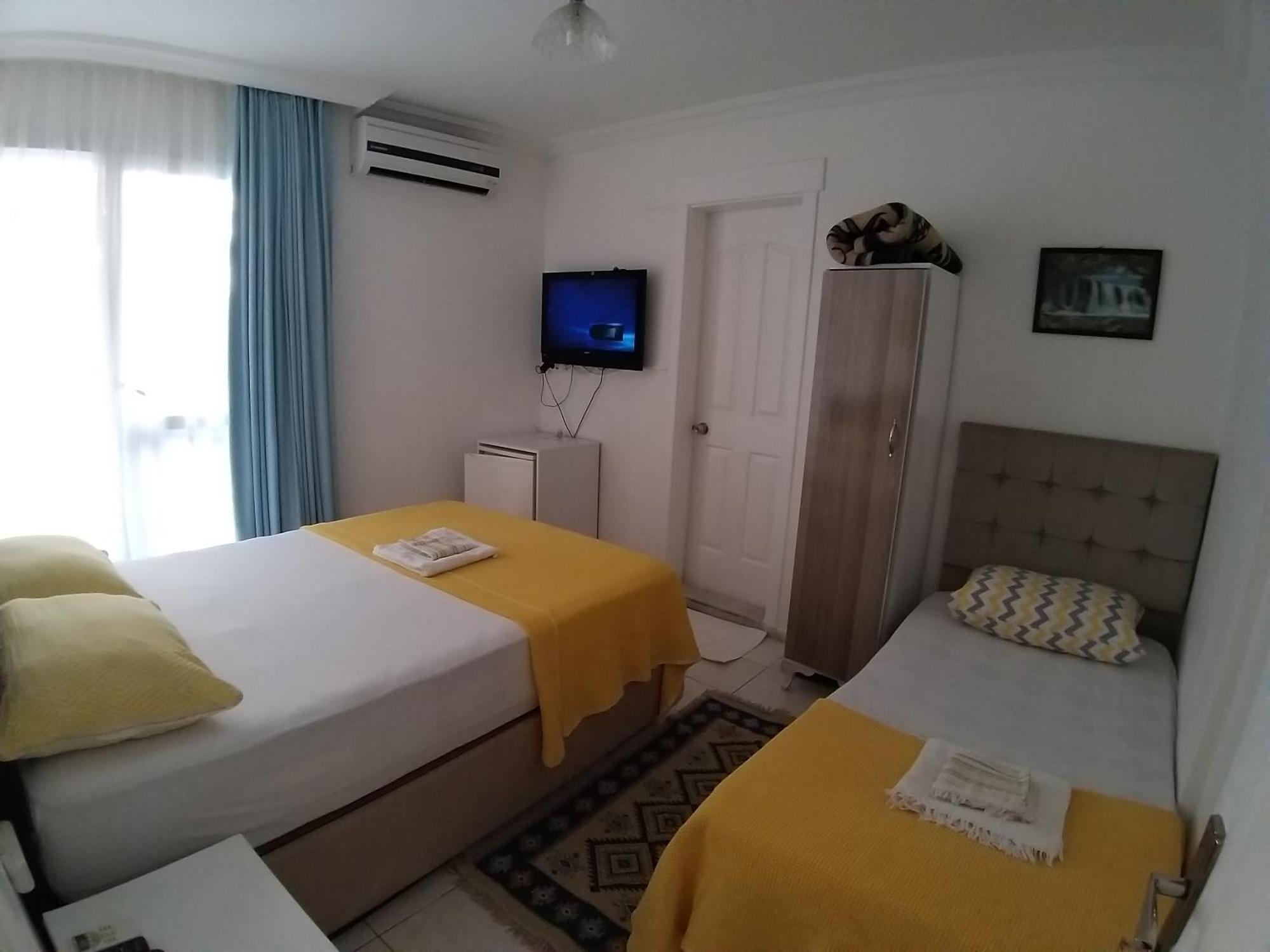 Beyaz Apart Pansiyon Çeşme Exterior foto